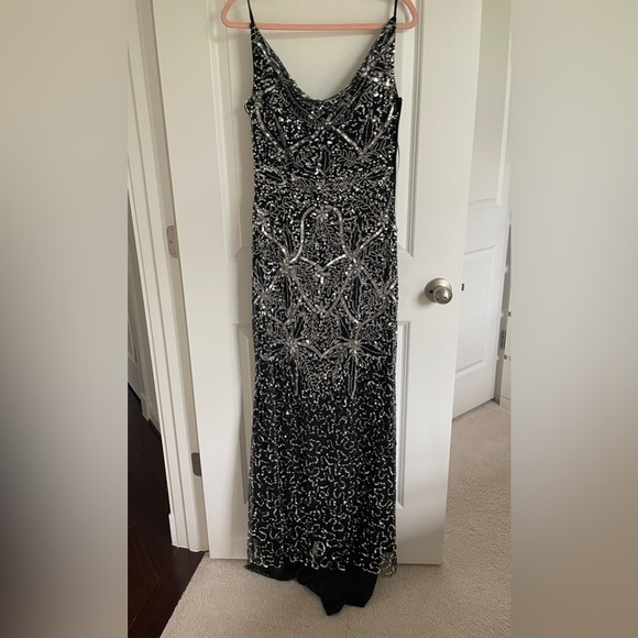 Dresses & Skirts - Elegant Black and Silver Sequin Evening Gown NWT size 10 Christmas/New Year's